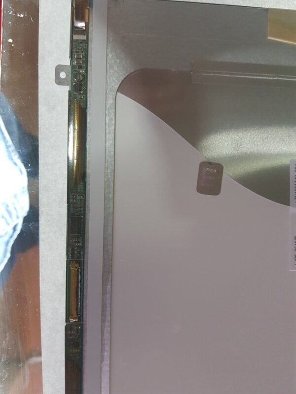 Display Samsung 15.6 HD - Imagen 4