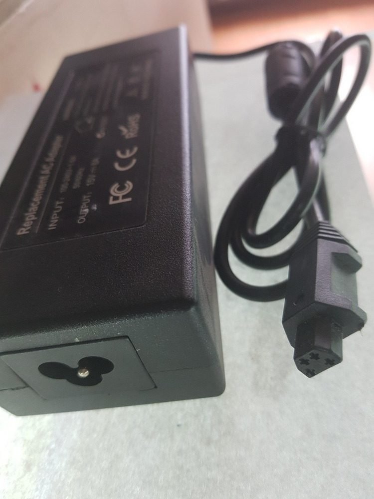 Cargador Toshiba 15V 8A 100-240V Nueva – Potente y Confiable - Imagen 4