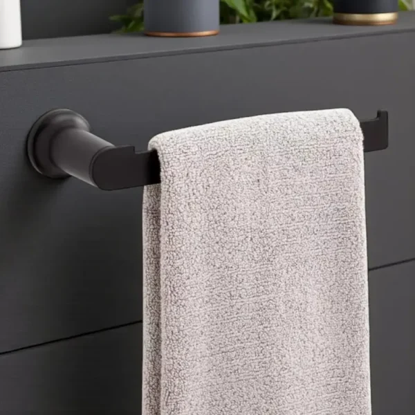 Toallero Berwyn negro mate Signature Hardware